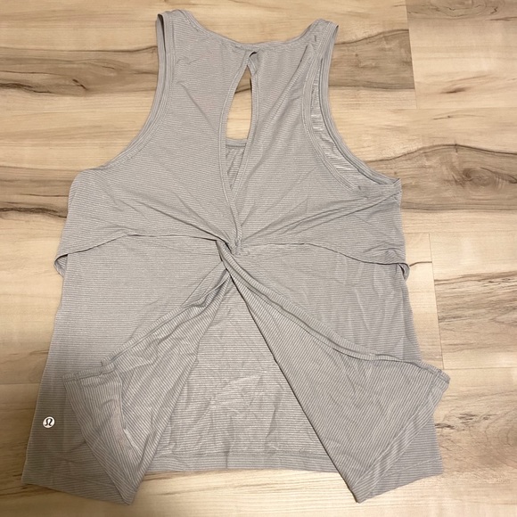 Lululemon open back tank top - Picture 3 of 4